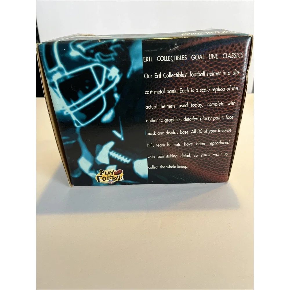 NEW Chicago Bears Die Cast Helmet Coin Bank 1996 Metal NFL Ertl Keylock